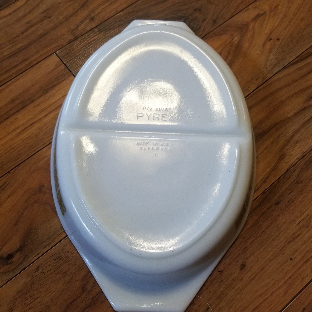 Pyrex split dish - Picture 2 of 4